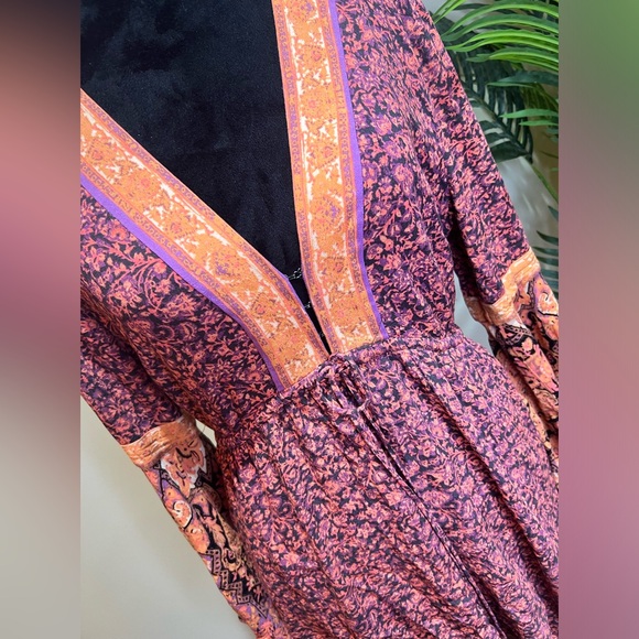 Free People Once Upon A SummerTime Open Back Deep-V Belle Sleeves Romper Medium - Picture 5 of 10